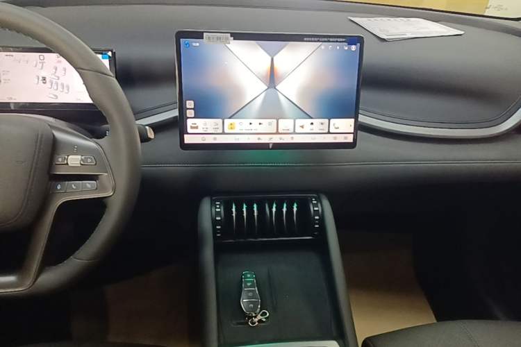 Used BYD Yuan PLUS 2025 Intelligent Driving Version 430 KM – Leading Edition Audio And AC Panel