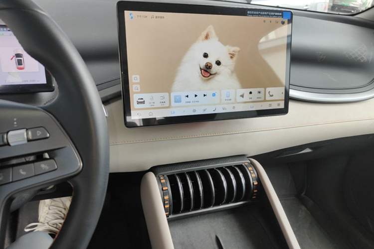 Used BYD Yuan PLUS 2025 Intelligent Driving Version 510 KM Beyond-Grade Edition Audio And AC Panel