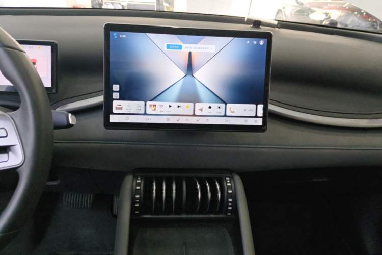Used BYD Yuan PLUS 2025 Intelligent Driving Version 510 KM Beyond-Grade Edition Audio And AC Panel