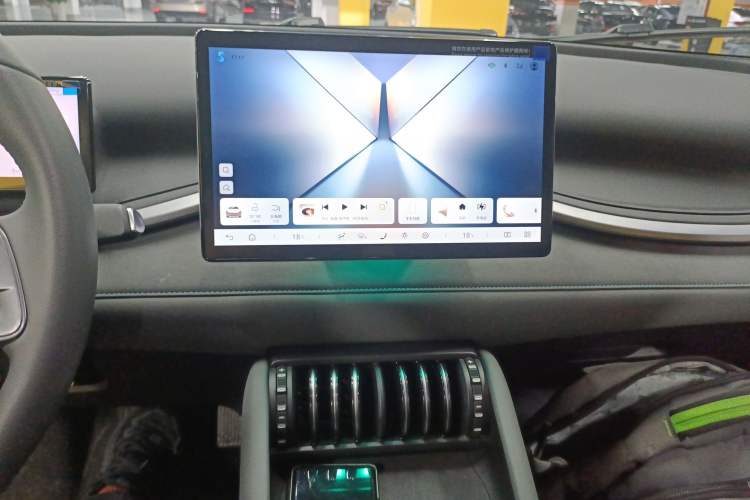 Used BYD Yuan PLUS 2025 Intelligent Driving Version 510 KM Beyond-Grade Edition Audio And AC Panel