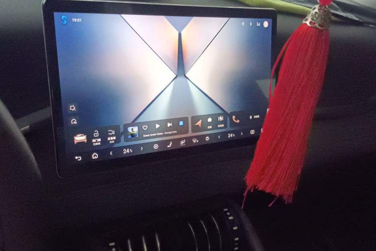 Used BYD Yuan PLUS 2025 Intelligent Driving Version 430 KM Beyond-Range Edition Audio And AC Panel