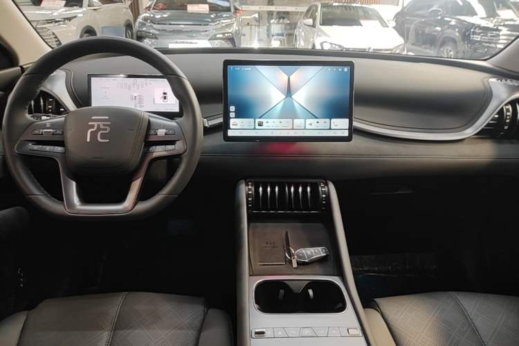Used BYD Yuan PLUS 2025 Intelligent Driving Version 510 KM Beyond-Grade Edition Audio And AC Panel