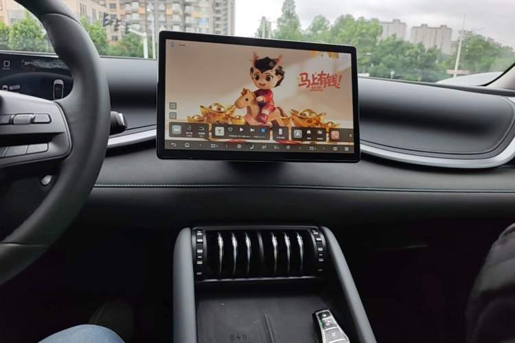 Used BYD Yuan PLUS 2025 Intelligent Driving Version 430 KM Beyond-Range Edition Audio And AC Panel