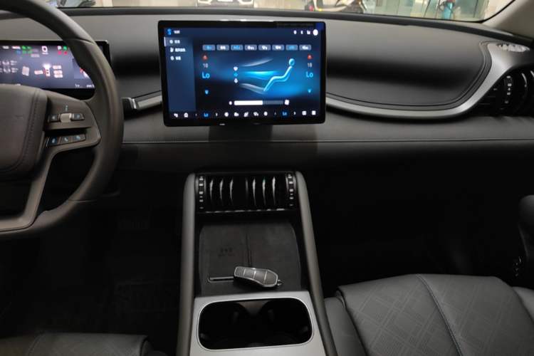 Used BYD Yuan PLUS 2025 Intelligent Driving Version 430 KM Beyond-Range Edition Audio And AC Panel