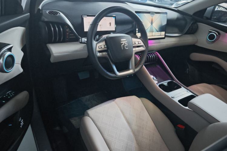 Used BYD Yuan PLUS 2025 Intelligent Driving Version 510 KM Beyond-Grade Edition Center Console