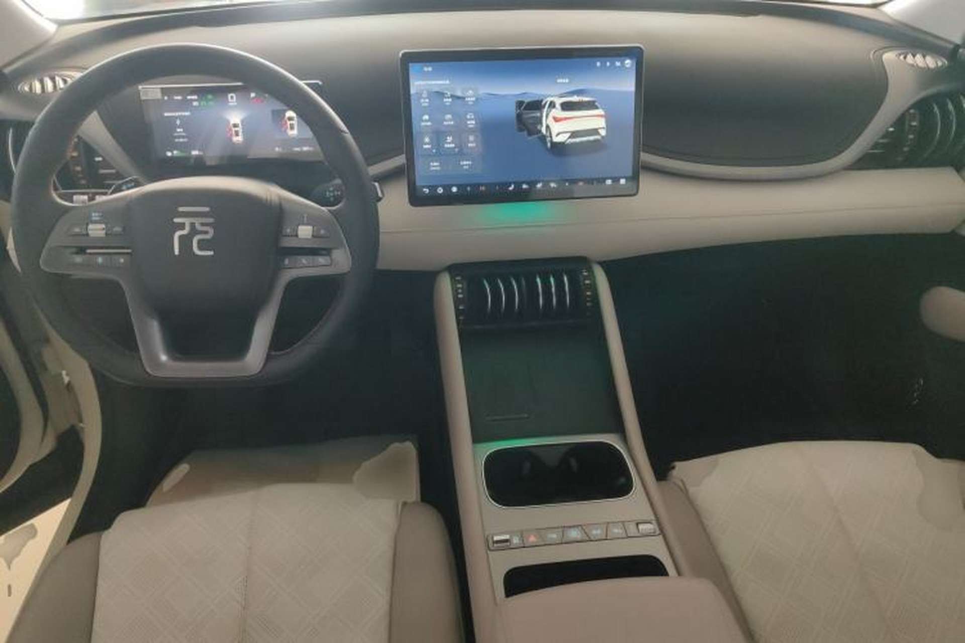 Used BYD Yuan PLUS 2025 Intelligent Driving Version 510 KM Beyond-Grade Edition Center Console