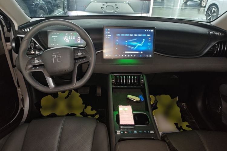 Used BYD Yuan PLUS 2025 Intelligent Driving Version 430 KM Beyond-Range Edition Center Console