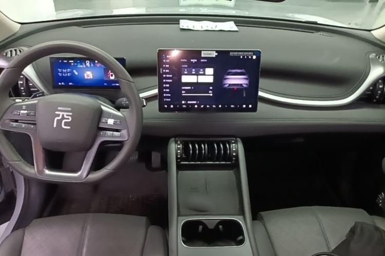 Used BYD Yuan PLUS 2025 Intelligent Driving Version 510 km Leading Edition Center Console