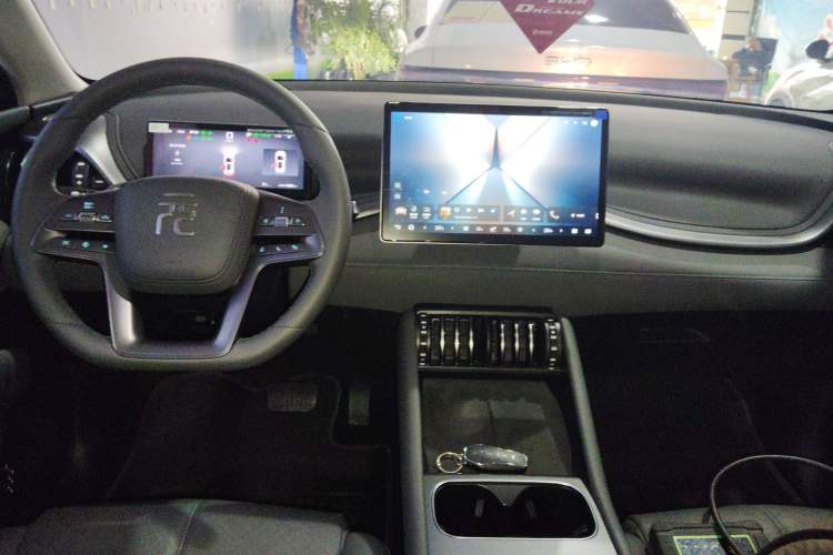 Used BYD Yuan PLUS 2025 Intelligent Driving Version 430 KM – Leading Edition Center Console