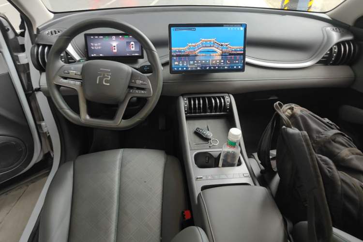 Used BYD Yuan PLUS 2025 Intelligent Driving Version 430 KM Beyond-Range Edition Center Console
