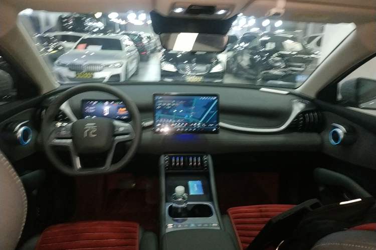 Used BYD Yuan PLUS 2025 Intelligent Driving Version 510 km Leading Edition Center Console