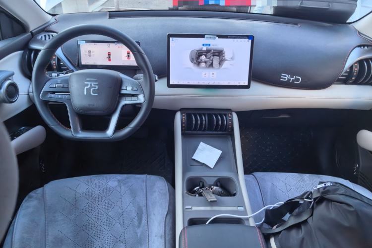 Used BYD Yuan PLUS 2025 Intelligent Driving Version 430 KM Beyond-Range Edition Center Console
