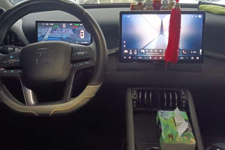 Used BYD Yuan PLUS 2025 Intelligent Driving Version 430 KM Beyond-Range Edition Center Console