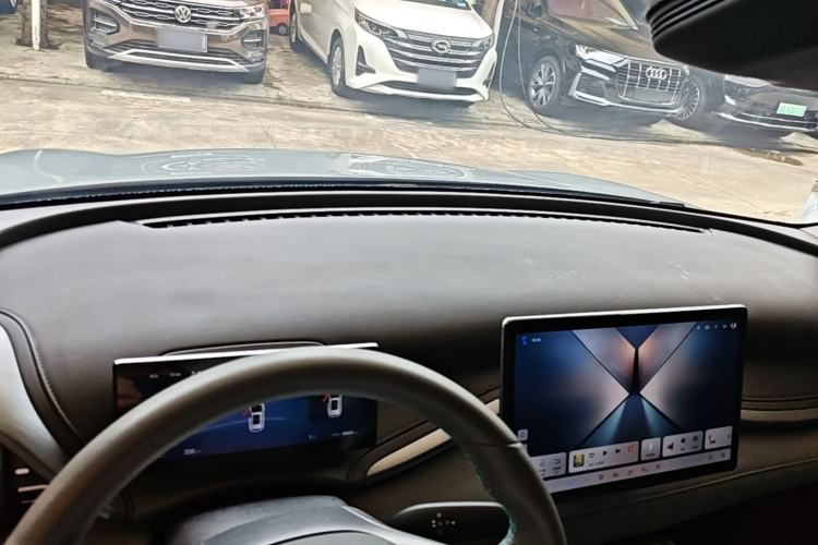 Used BYD Yuan PLUS 2025 Intelligent Driving Version 430 KM – Leading Edition Center Console