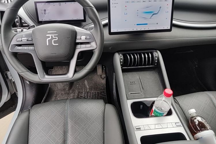 Used BYD Yuan PLUS 2025 Intelligent Driving Version 510 KM Beyond-Grade Edition Center Console