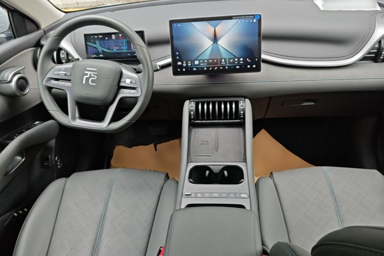 Used BYD Yuan PLUS 2025 Intelligent Driving Version 510 KM Beyond-Grade Edition Center Console