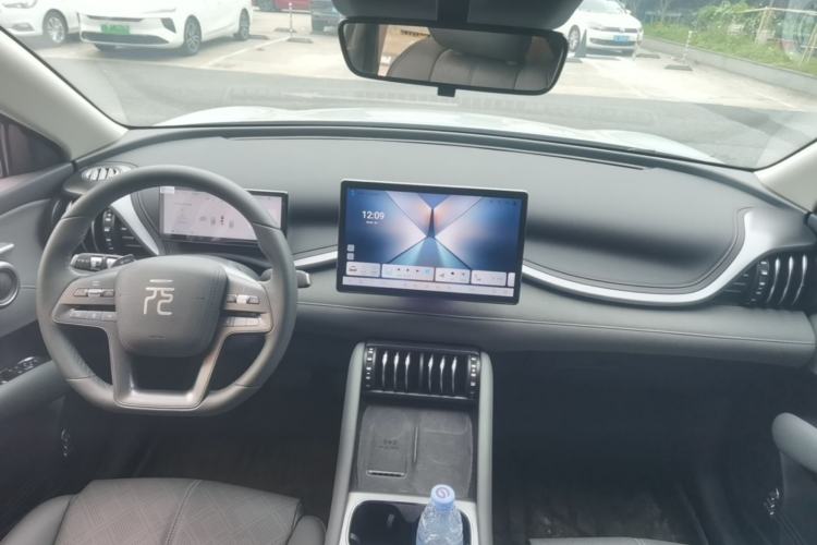 Used BYD Yuan PLUS 2025 Intelligent Driving Version 510 km Leading Edition Center Console