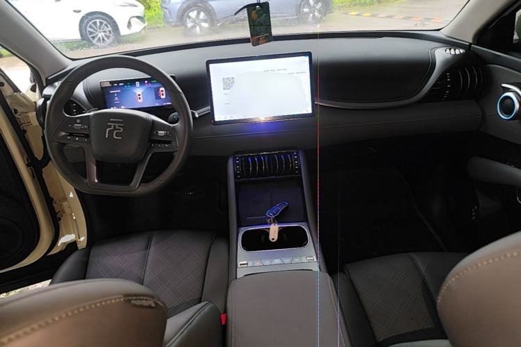 Used BYD Yuan PLUS 2025 Intelligent Driving Version 510 KM Beyond-Grade Edition Center Console