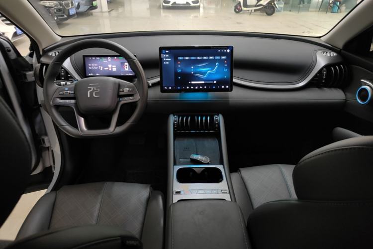 Used BYD Yuan PLUS 2025 Intelligent Driving Version 430 KM Beyond-Range Edition Center Console