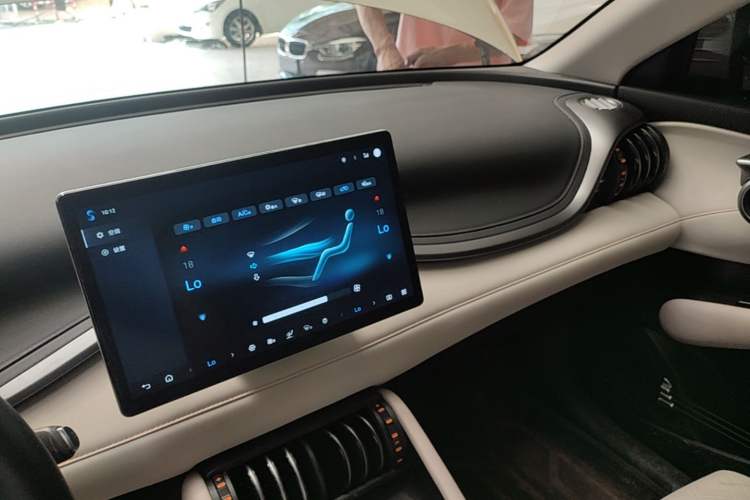 Used BYD Yuan PLUS 2025 Intelligent Driving Version 510 km Leading Edition Center Console