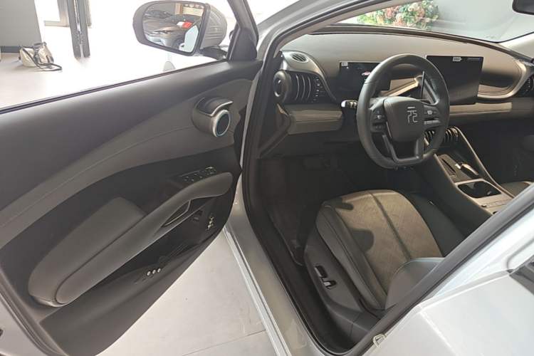Used BYD Yuan PLUS 2025 Intelligent Driving Version 510 KM Beyond-Grade Edition Driver Seat