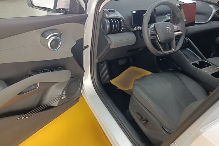 Used BYD Yuan PLUS 2025 Intelligent Driving Version 430 KM – Leading Edition Driver Seat
