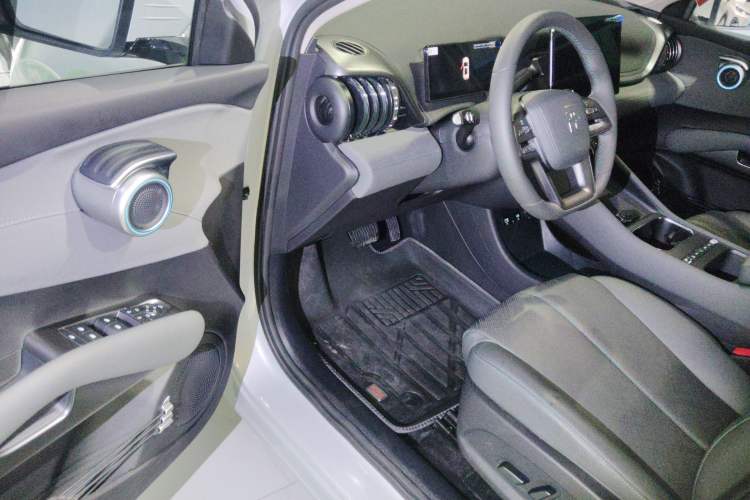 Used BYD Yuan PLUS 2025 Intelligent Driving Version 430 KM – Leading Edition Driver Seat