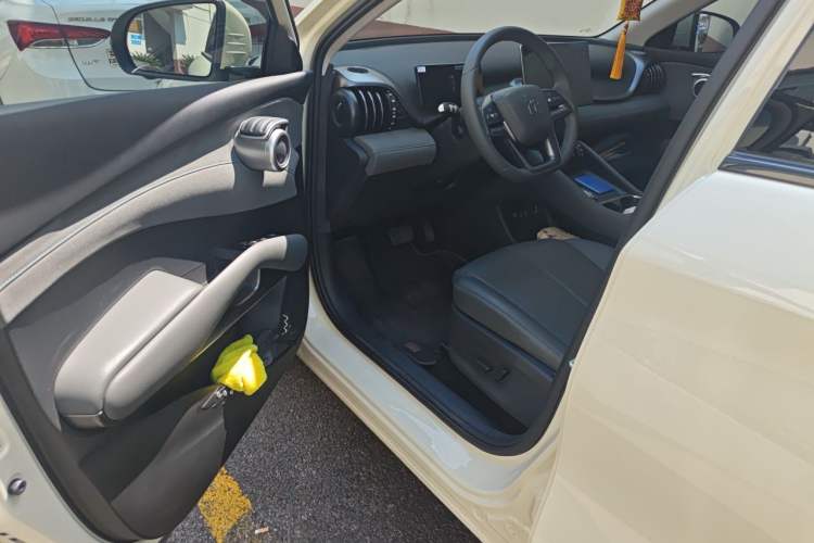 Used BYD Yuan PLUS 2025 Intelligent Driving Version 430 KM – Leading Edition Driver Seat