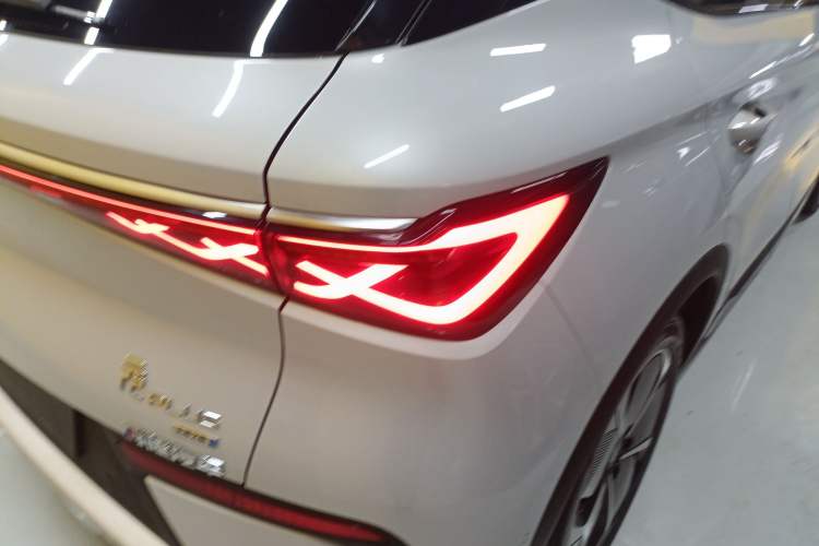 Used BYD Yuan PLUS 2025 Intelligent Driving Version 510 KM Beyond-Grade Edition Exterior 3