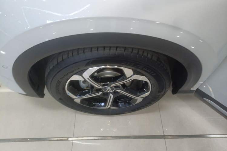 Used BYD Yuan PLUS 2025 Intelligent Driving Version 430 KM Beyond-Range Edition Exterior 7