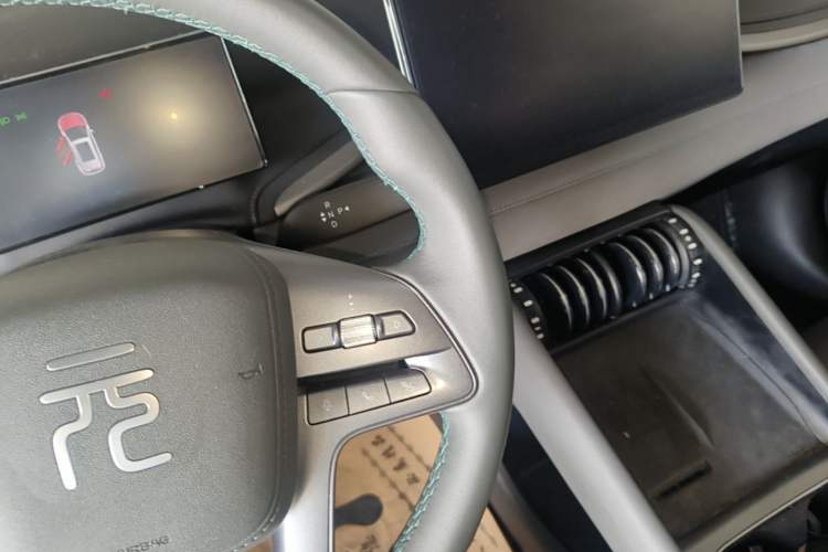 Used BYD Yuan PLUS 2025 Intelligent Driving Version 430 KM – Leading Edition Gear Lever