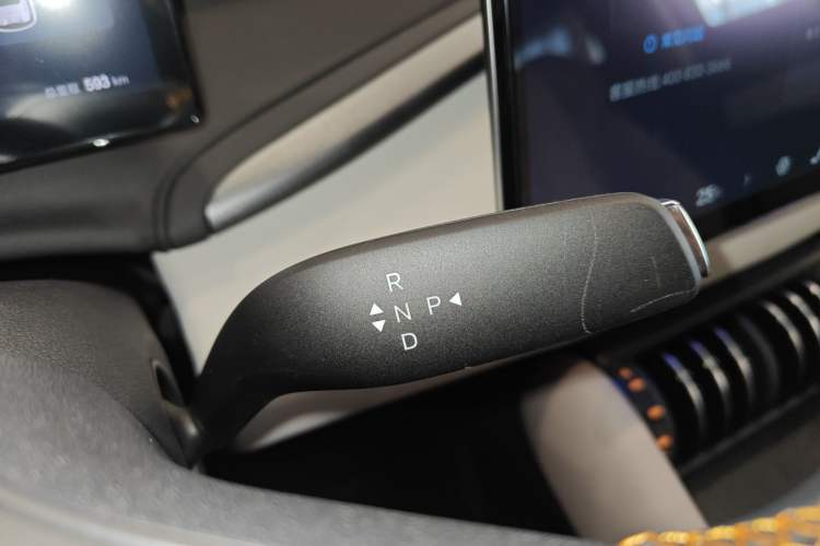 Used BYD Yuan PLUS 2025 Intelligent Driving Version 510 km Excellence Edition Gear Lever