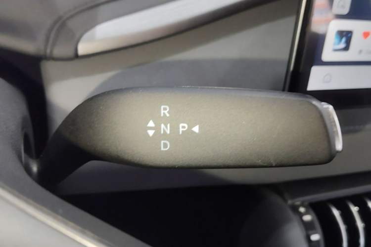 Used BYD Yuan PLUS 2025 Intelligent Driving Version 510 KM Beyond-Grade Edition Gear Lever