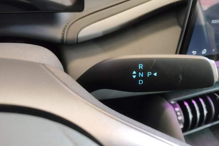 Used BYD Yuan PLUS 2025 Intelligent Driving Version 510 KM Beyond-Grade Edition Gear Lever