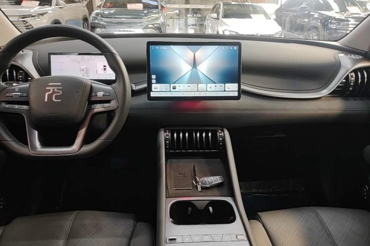 Used BYD Yuan PLUS 2025 Intelligent Driving Version 510 KM Beyond-Grade Edition Gear Lever