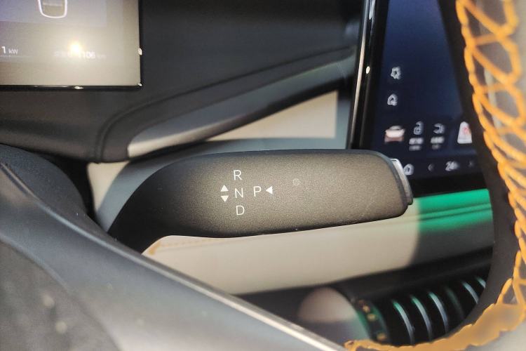 Used BYD Yuan PLUS 2025 Intelligent Driving Version 510 KM Beyond-Grade Edition Gear Lever