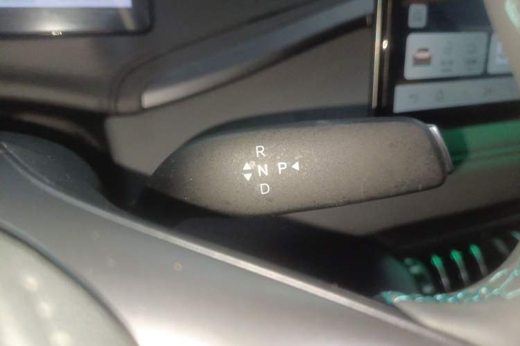 Used BYD Yuan PLUS 2025 Intelligent Driving Version 430 KM Beyond-Range Edition Gear Lever