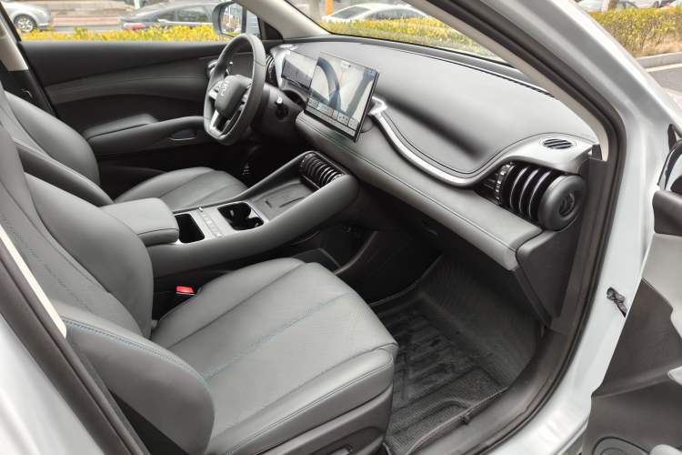 Used BYD Yuan PLUS 2025 Intelligent Driving Version 430 KM Beyond-Range Edition Interior 6