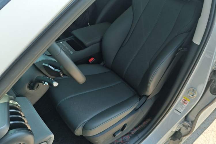 Used BYD Yuan PLUS 2025 Intelligent Driving Version 510 KM Beyond-Grade Edition Left Front Seat