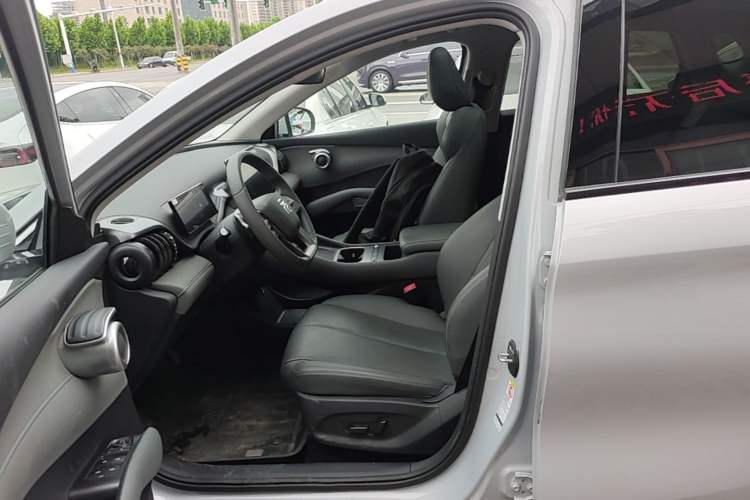 Used BYD Yuan PLUS 2025 Intelligent Driving Version 430 KM Beyond-Range Edition Left Front Seat