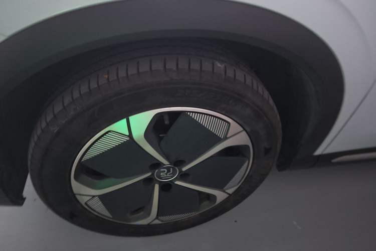 Used BYD Yuan PLUS 2025 Intelligent Driving Version 510 KM Beyond-Grade Edition Left Front Wheel Hub