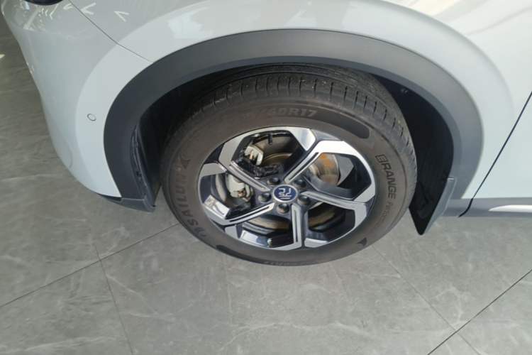 Used BYD Yuan PLUS 2025 Intelligent Driving Version 430 KM – Leading Edition Left Front Wheel Hub