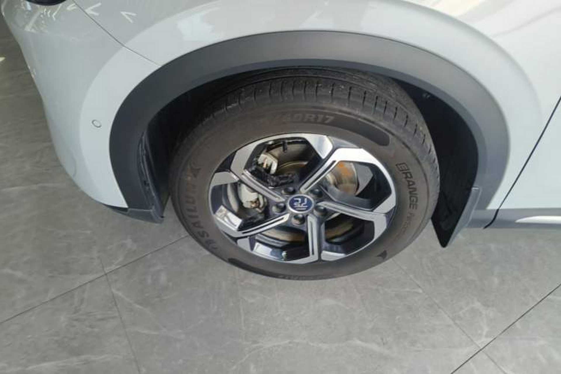 Used BYD Yuan PLUS 2025 Intelligent Driving Version 430 KM – Leading Edition Left Front Wheel Hub