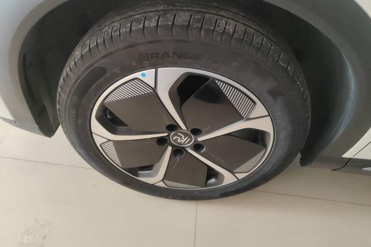 Used BYD Yuan PLUS 2025 Intelligent Driving Version 510 KM Beyond-Grade Edition Left Front Wheel Hub