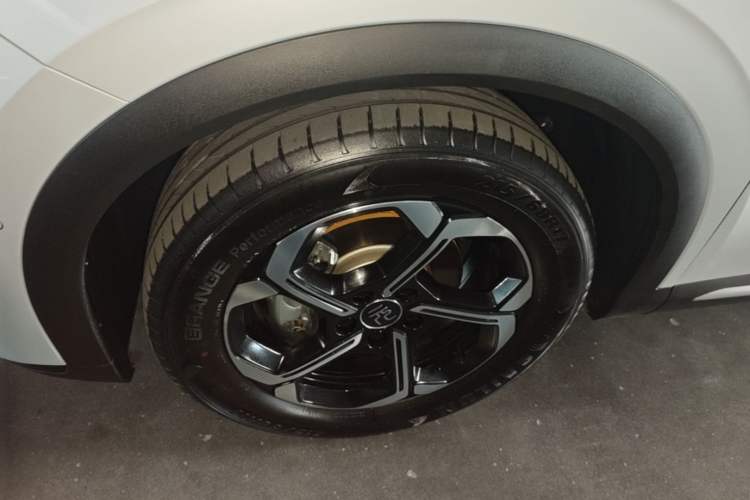 Used BYD Yuan PLUS 2025 Intelligent Driving Version 430 KM Beyond-Range Edition Left Front Wheel Hub