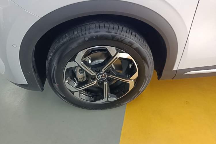 Used BYD Yuan PLUS 2025 Intelligent Driving Version 430 KM – Leading Edition Left Front Wheel Hub