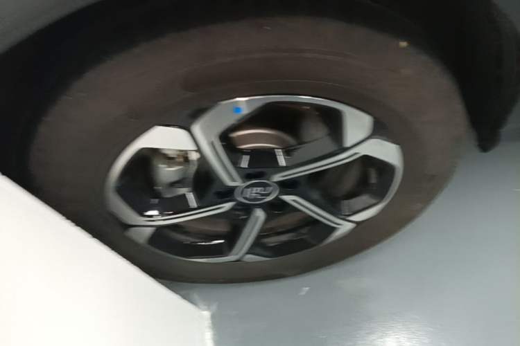 Used BYD Yuan PLUS 2025 Intelligent Driving Version 510 km Leading Edition Left Front Wheel Hub
