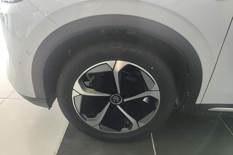 Used BYD Yuan PLUS 2025 Intelligent Driving Version 510 km Excellence Edition Left Front Wheel Hub