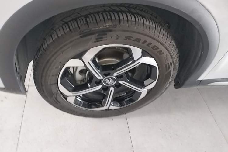 Used BYD Yuan PLUS 2025 Intelligent Driving Version 430 KM – Leading Edition Left Front Wheel Hub
