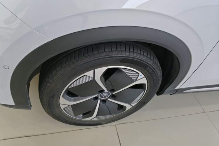 Used BYD Yuan PLUS 2025 Intelligent Driving Version 510 KM Beyond-Grade Edition Left Front Wheel Hub